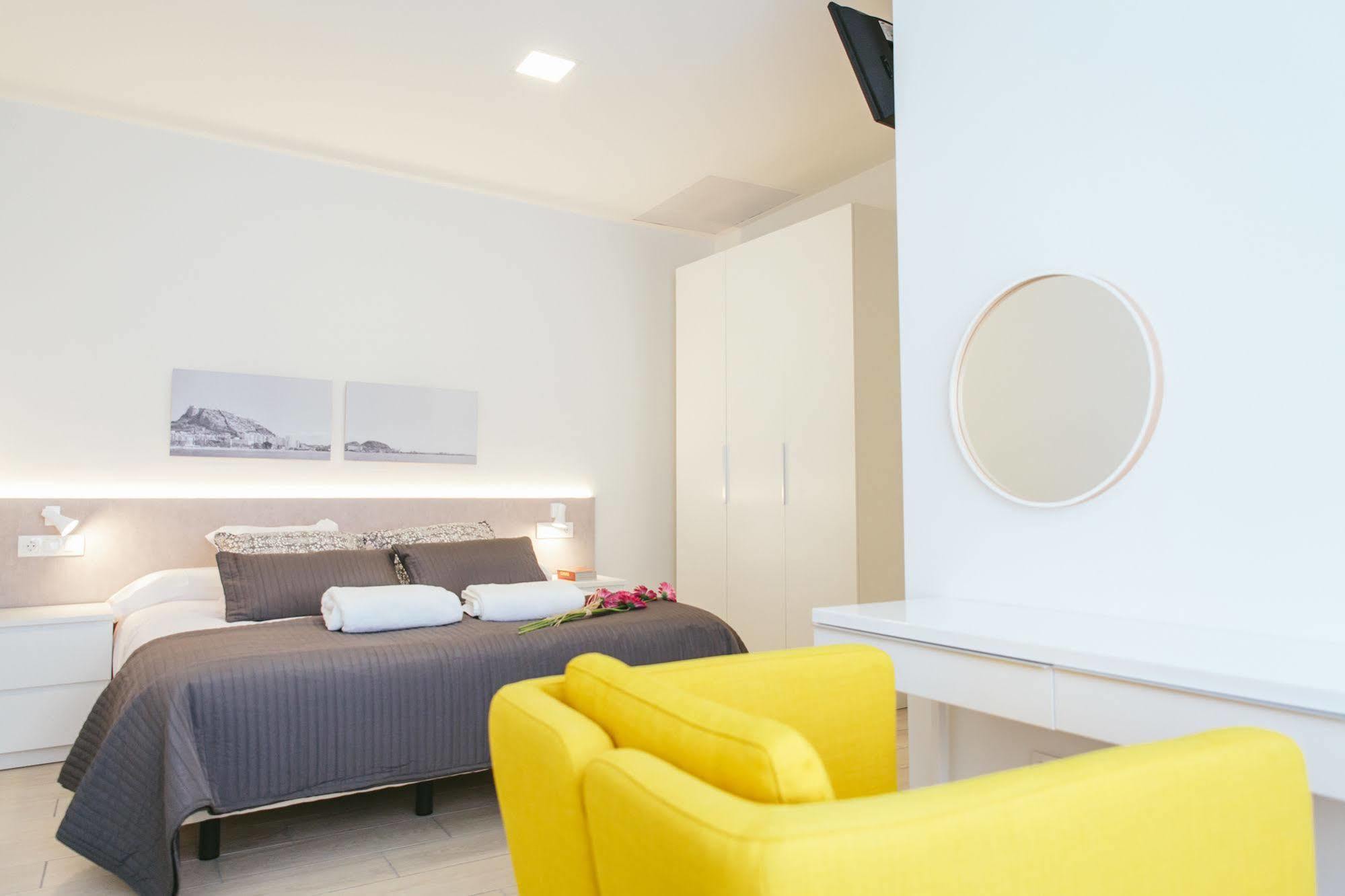 The Lucky Flats - Poeta Quintana Apartamento Alicante Exterior foto